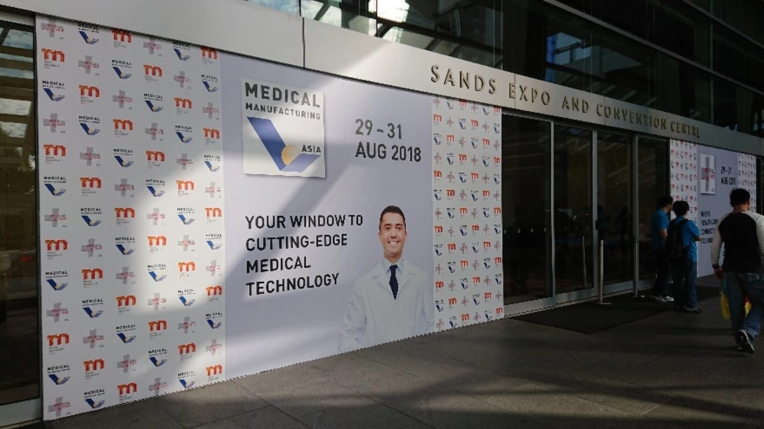 Sands Expo Porte-Cochere Window Clings 1
